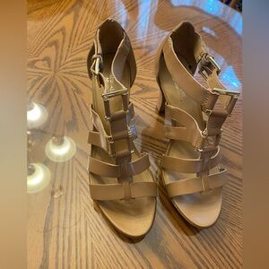 Naturalizer Nude/Tan Multi-Strap Block Heel Sandals